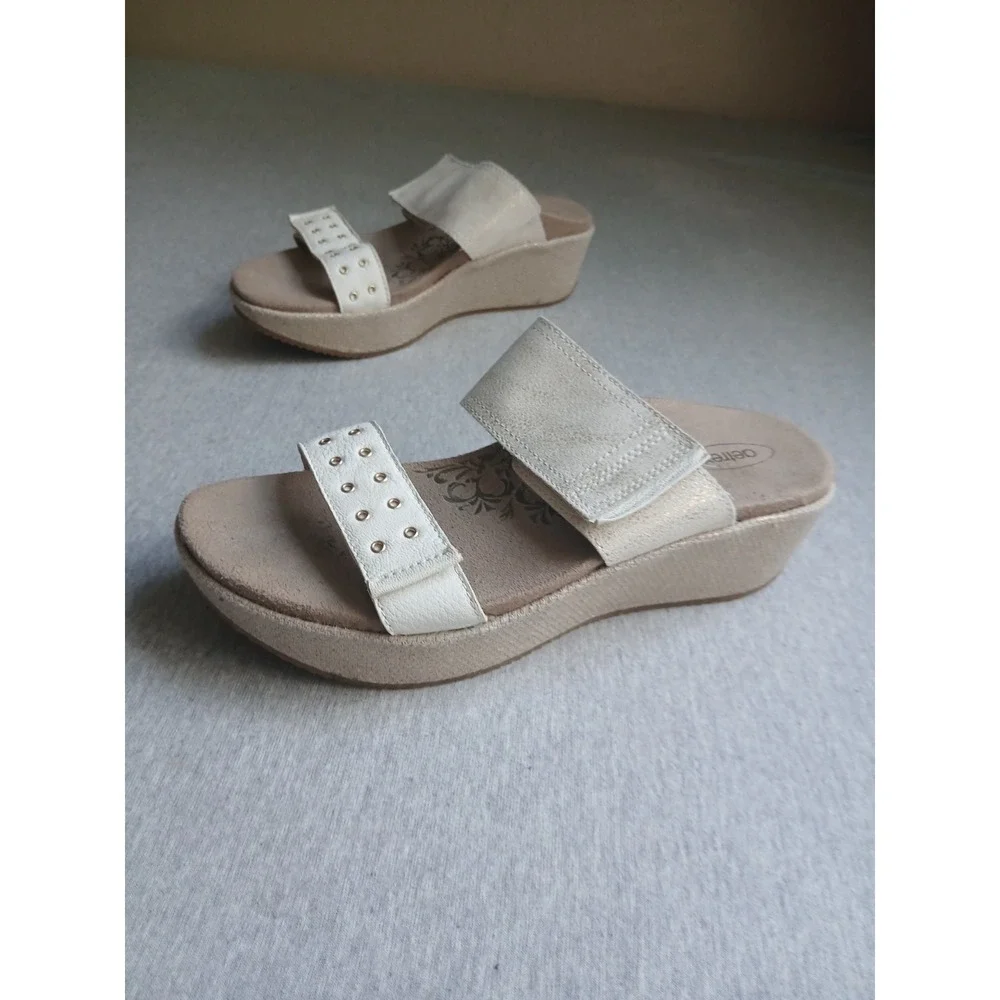 Aetrex Sandals 8.5 Platform Cushioned Comfort Wedge Memory Foam Beach Studs